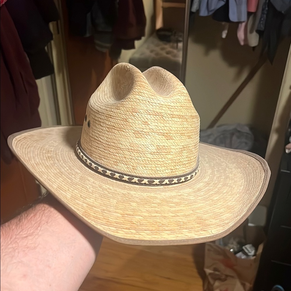 Tan straw Western hat with Decorative Stitching